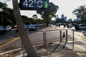 Brasil teve quase três meses a mais de calor por causa da crise do clima nos últimos 12 meses